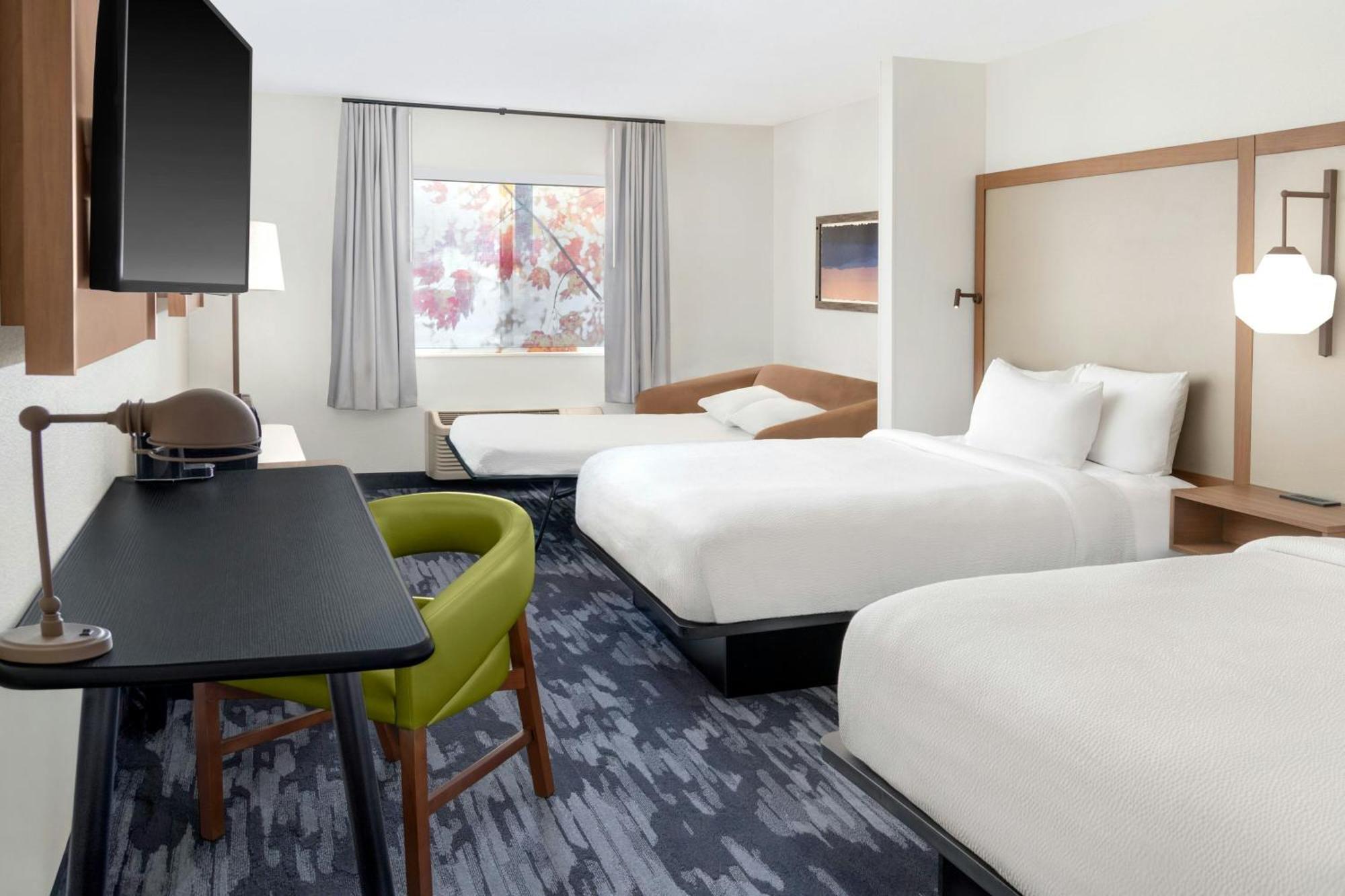 Fairfield Inn & Suites Saginaw Exterior photo